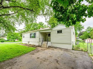 5401 Lucina Ave, McHenry, IL 60050