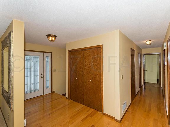 4th image of 3911 Fairview Dr