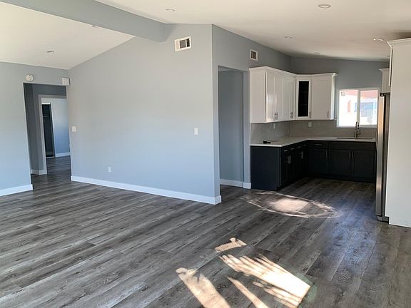 4th image of 12053 208th St