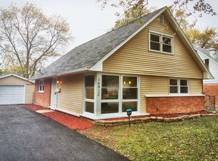 16912 Sunset Ridge Dr, Country Club Hills, IL 60478