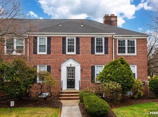 101 Gates Ave APT C007e, Montclair, NJ 07042