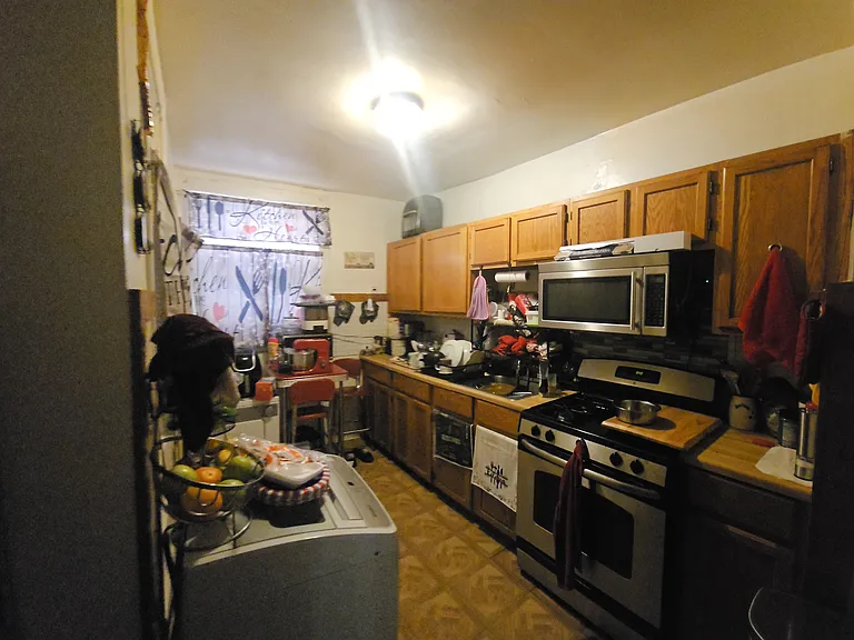 6127 N Claremont Ave #1 — Photo 3