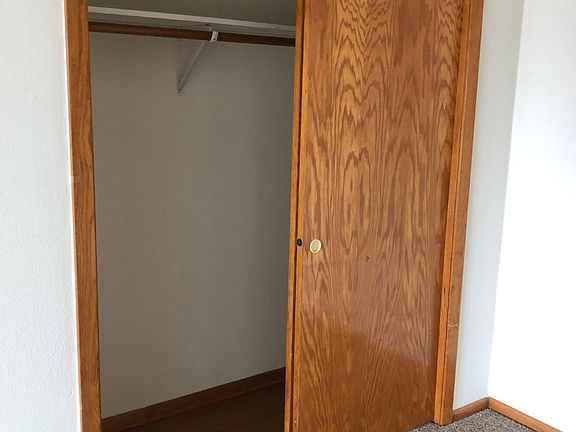 5th image of 1045 Syndicate Ave APT 11