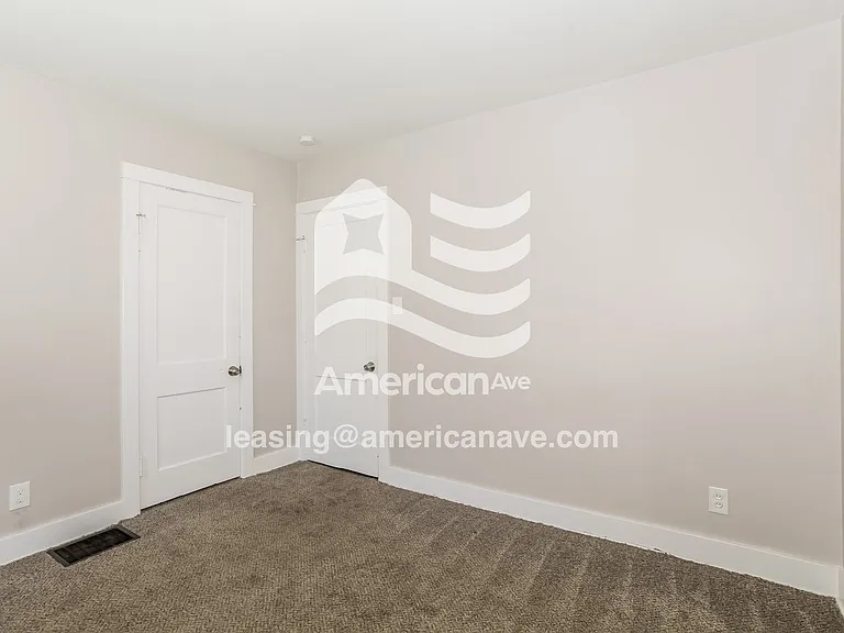 1643915_007_main_bedroom_13946131.jpg