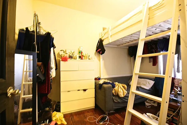 Rented by Rental Solutions Inc | media 4