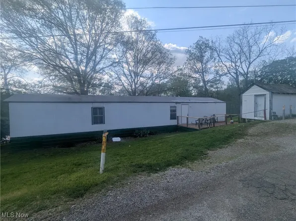 200 Ann St, New Straitsville, OH 43766