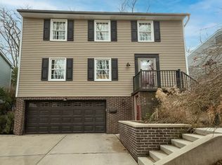 220 Valley Park Dr, Pittsburgh, PA