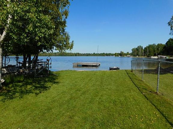 4th image of 2913 W Lakeside Dr