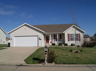 1106 Pinewood Ln, Waterloo, IL 62298