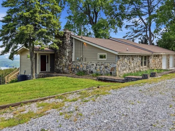 12024 Laurbrow Rd, Soddy Daisy, TN 37379