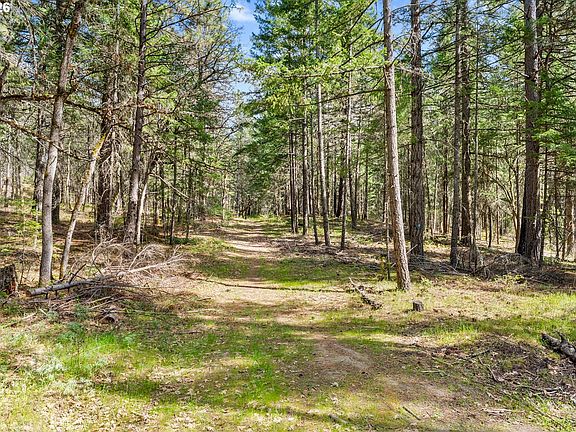 4th image of Paradise Ridge Rd