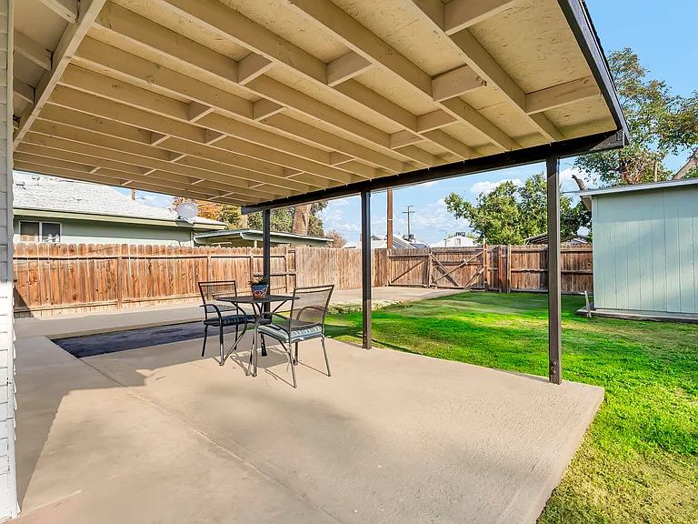 916 S Encina St — Photo 24