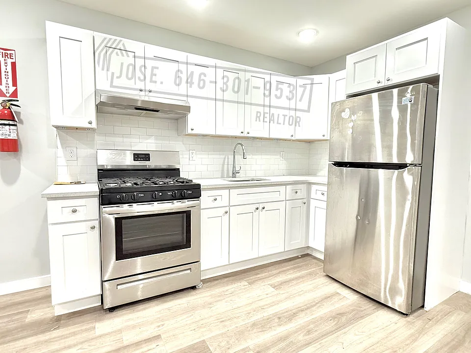 192-196 Lafayette St #123