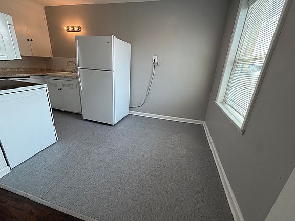 5th image of 108 N 4th Ave #6