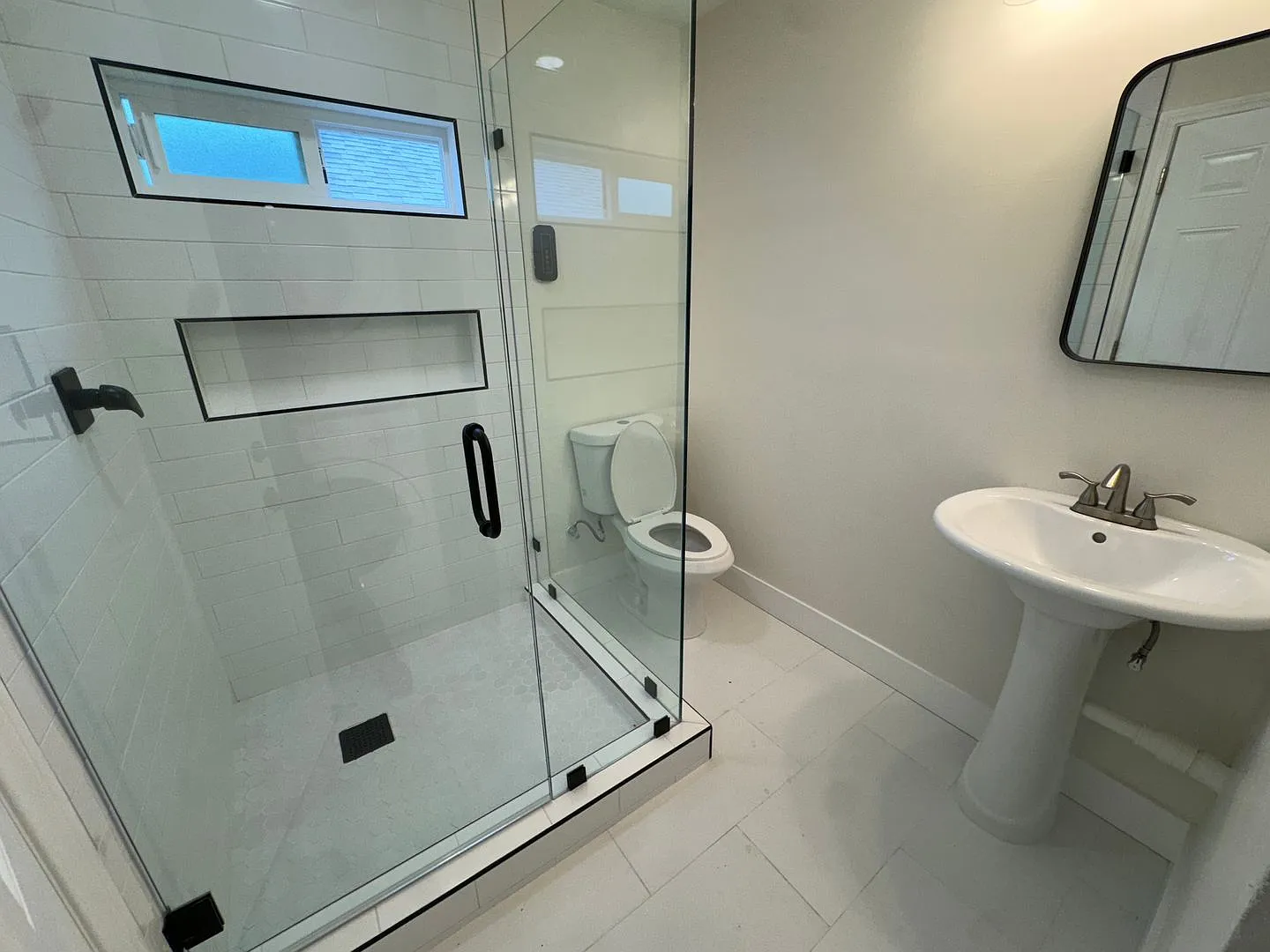 Beautiful Studio Available - Mira Mesa — Photo 4