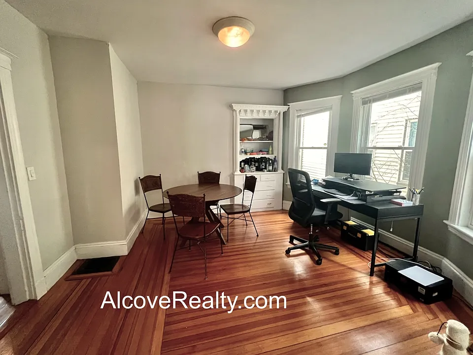 48 Gold Star Rd #1