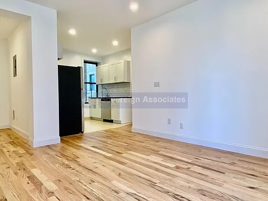 Rented by Sovereign Associates | media 7