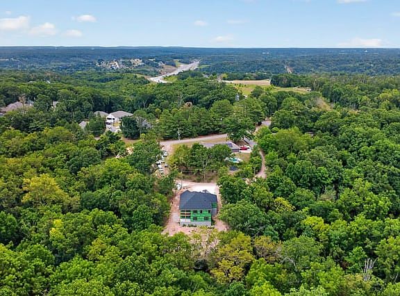 3rd image of 8 Gilbert Cir
