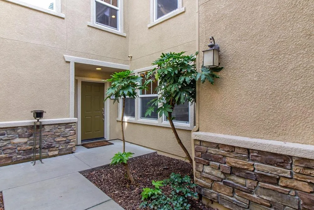 3301 N Park Dr Unit 4114 photo 1