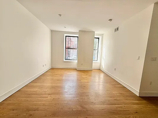 Rented by ERNY LLC | media 3