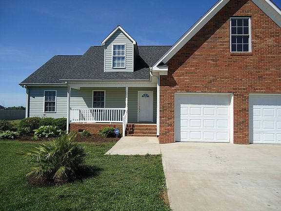 2nd image of 631 Sunny Slope Dr