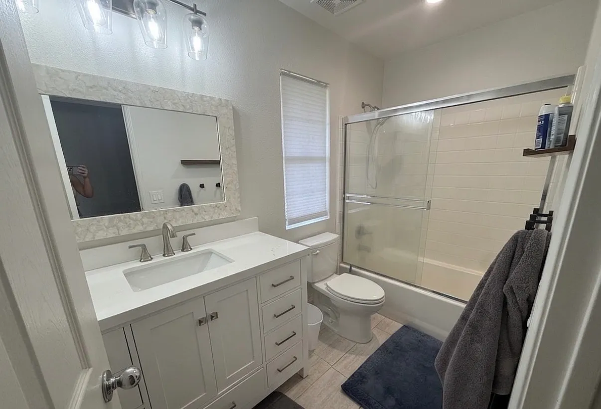 3 bed, 2.5 bath, 1984 sqft, $1,300 — Photo 2