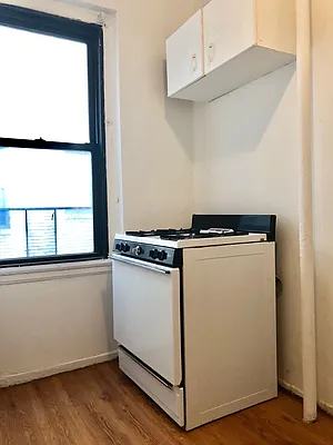 Rented by Azure Realty NY LLC | media 3