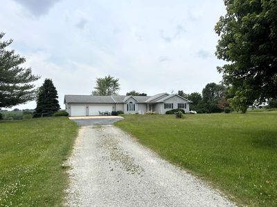 27561 Pilgrim Rd, Sterling, IL, 61081