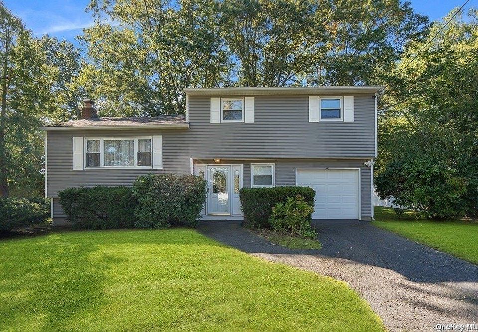 1st image of 30 Starfire Drive
