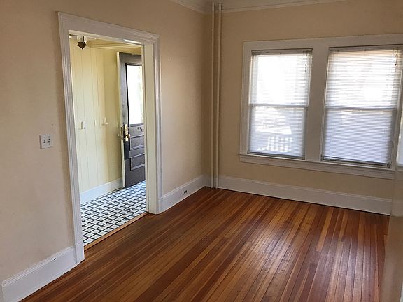 2nd image of 16 Aqueduct Ln