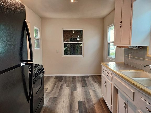 2nd image of 2447 Boundary St
