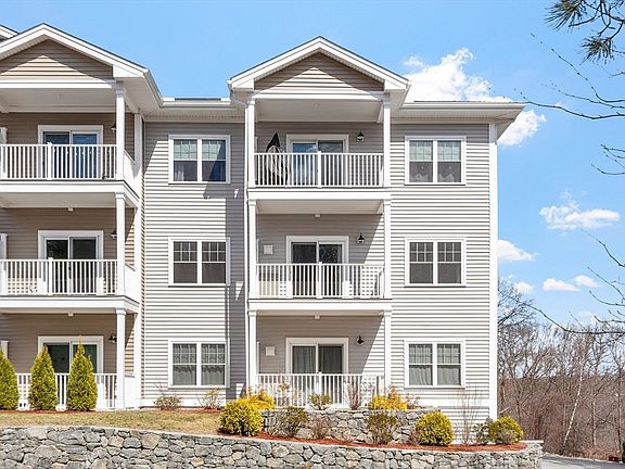 2nd image of 3213 Briarwood Vlg #3213