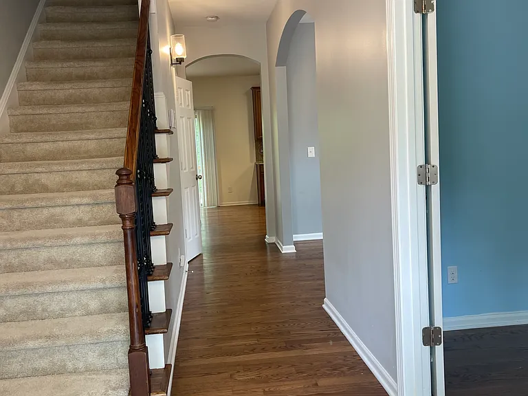 119 Gathering Pl — Photo 4