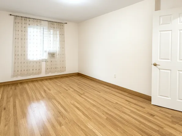 2650 East 26th Street image 11 of 14