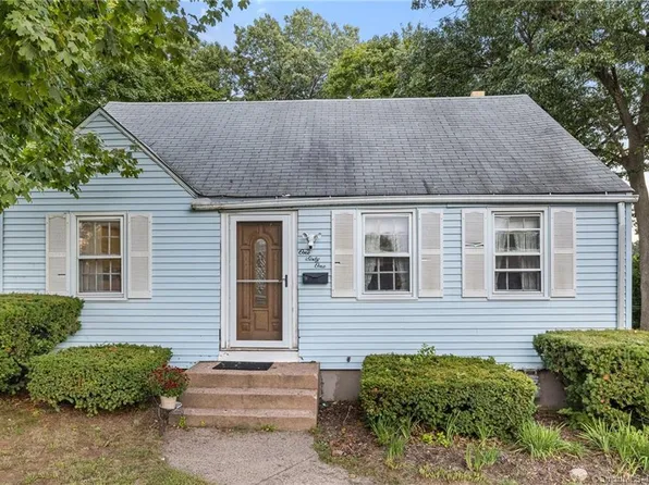 161 Brookfield Street, Manchester, CT 06040