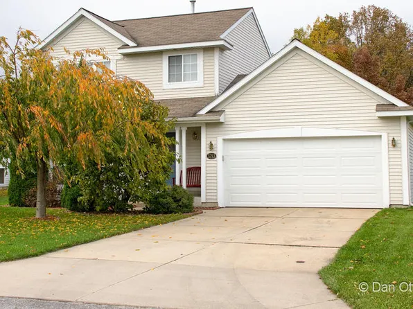 3753 W Sugarberry Ct SE, Kentwood, MI 49512