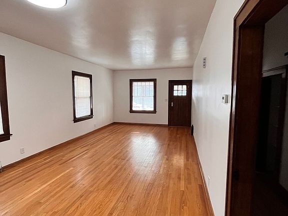 2nd image of 319 N 34th St