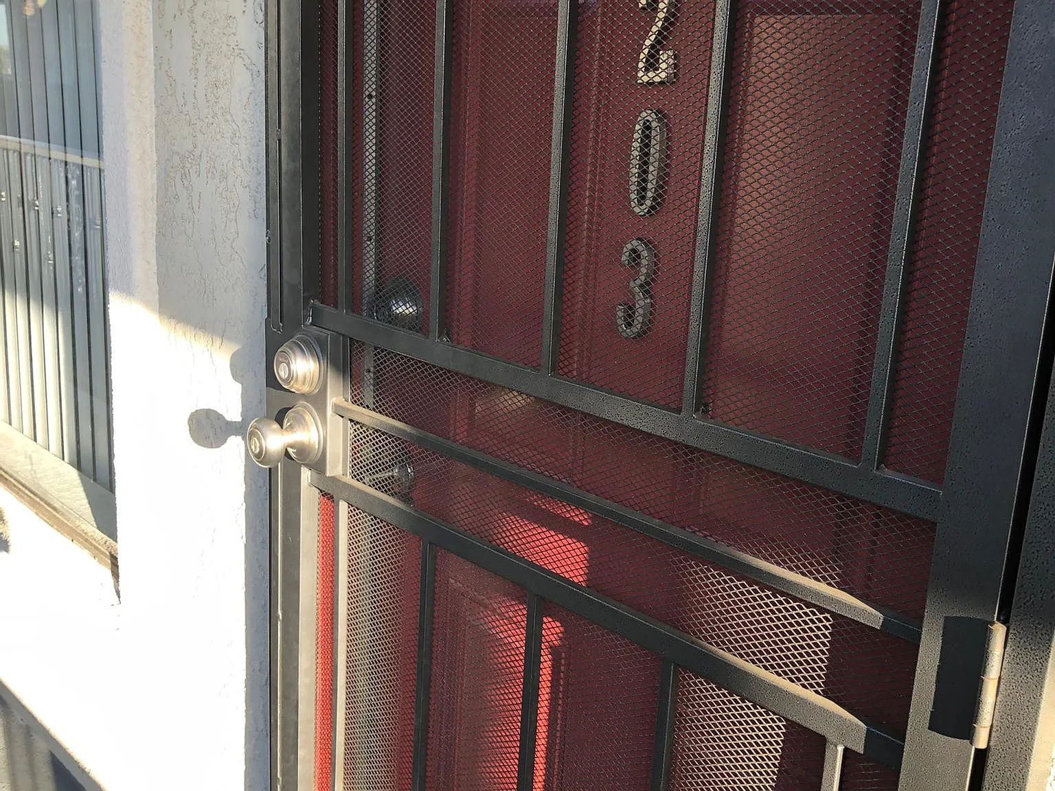 2 bed, 640 sqft, $2,200 — Photo 2