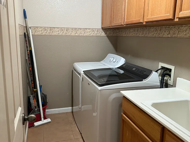 Pamela Ln — Photo 10
