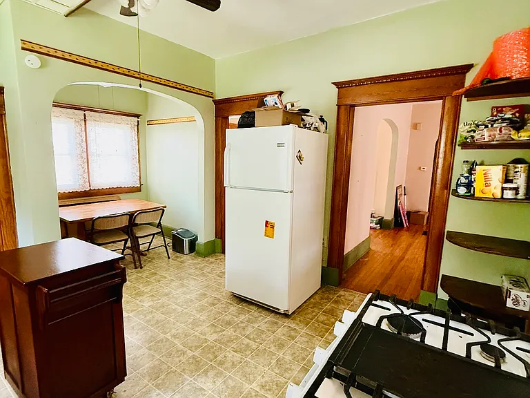 805 N Catalpa St — Photo 6