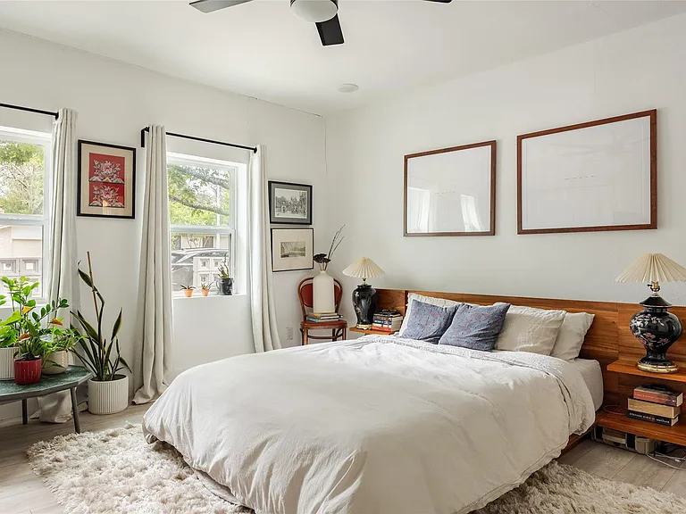 904 Acorn Oaks Dr — Photo 13