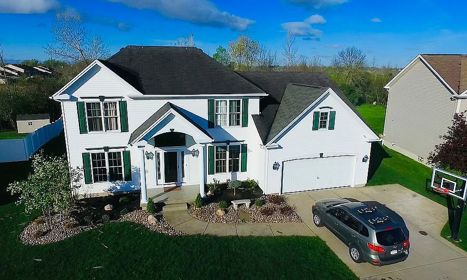 1st image of 32 Cedarbrook Dr