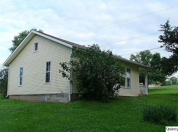 Home for Sale in Barry, IL $34,900