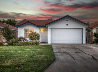 5758 W Vartikian Ave, Fresno, CA 93722