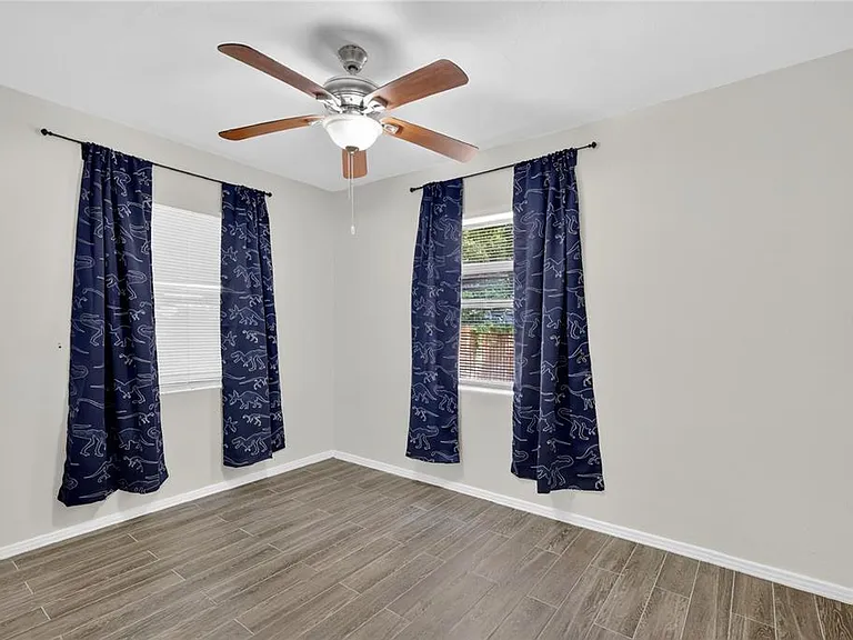 706 Mission Dr — Photo 33