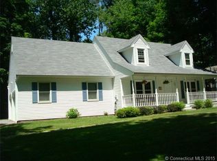 4 Cortland Dr, New Milford, CT 06776