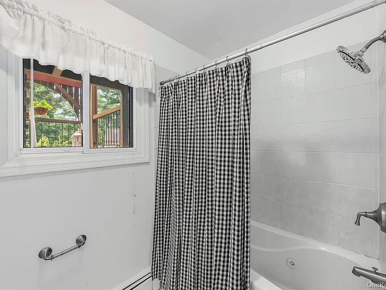 101 Eagle Bay Dr — Photo 19