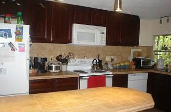 3rd image of 846 32nd St