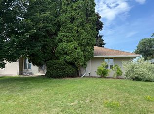 9818 11th Ave S, Bloomington, MN 55420