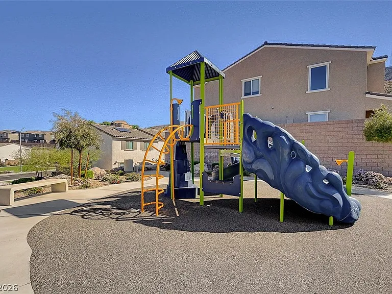 305 Quail Dove Ave — Photo 2